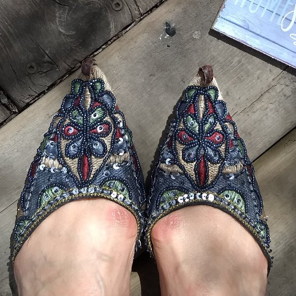 vintage 90s tan navy sequin aladdin curl mules EUC 🎈HOST PICK🎈 - Picture 3 of 11